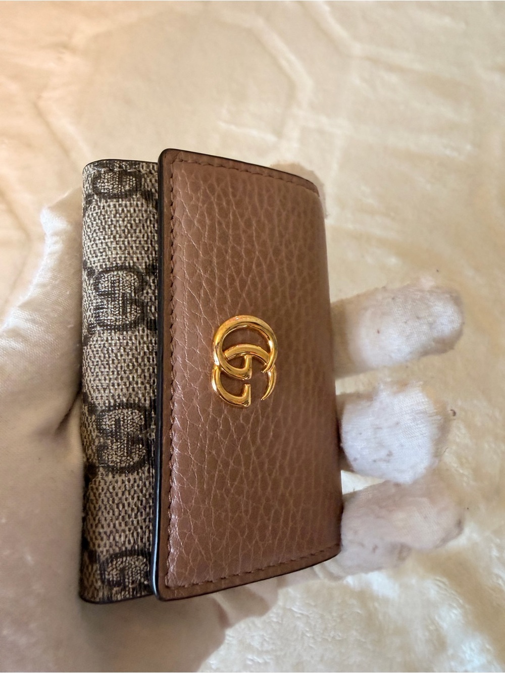 Gucci GG Marmont 6 ring Key Case. - Picture 4 of 16